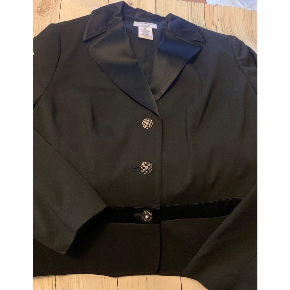 SOLDCovington Tux look pant suit for women Stretch fabric 14 jacket 12 pants